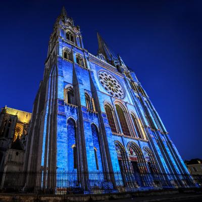 Portail royal de la cathedrale credits scenographie spectaculaires les allumeurs d lmages photo jbmaradeix